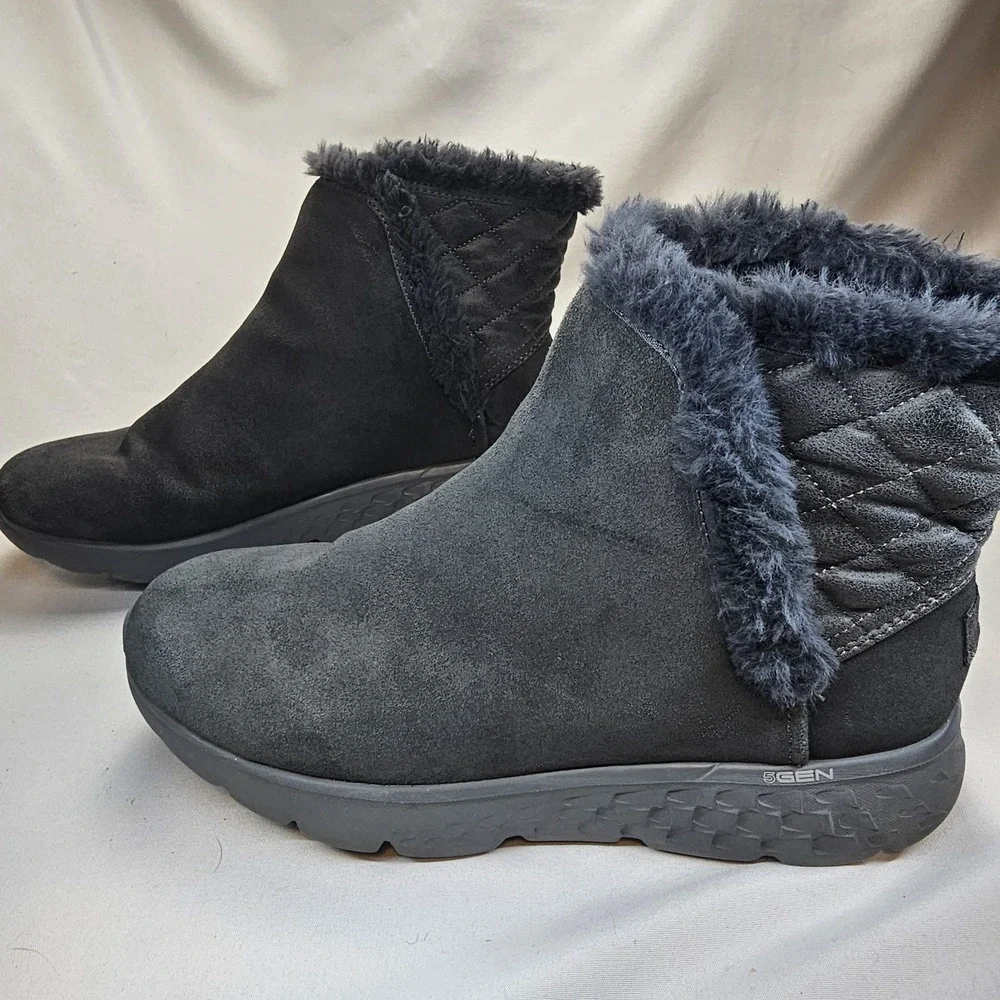 Skechers On-The-Go 400 Cozies Suede Ankle Boots Gray Women 8.5 Faux Fur Lined